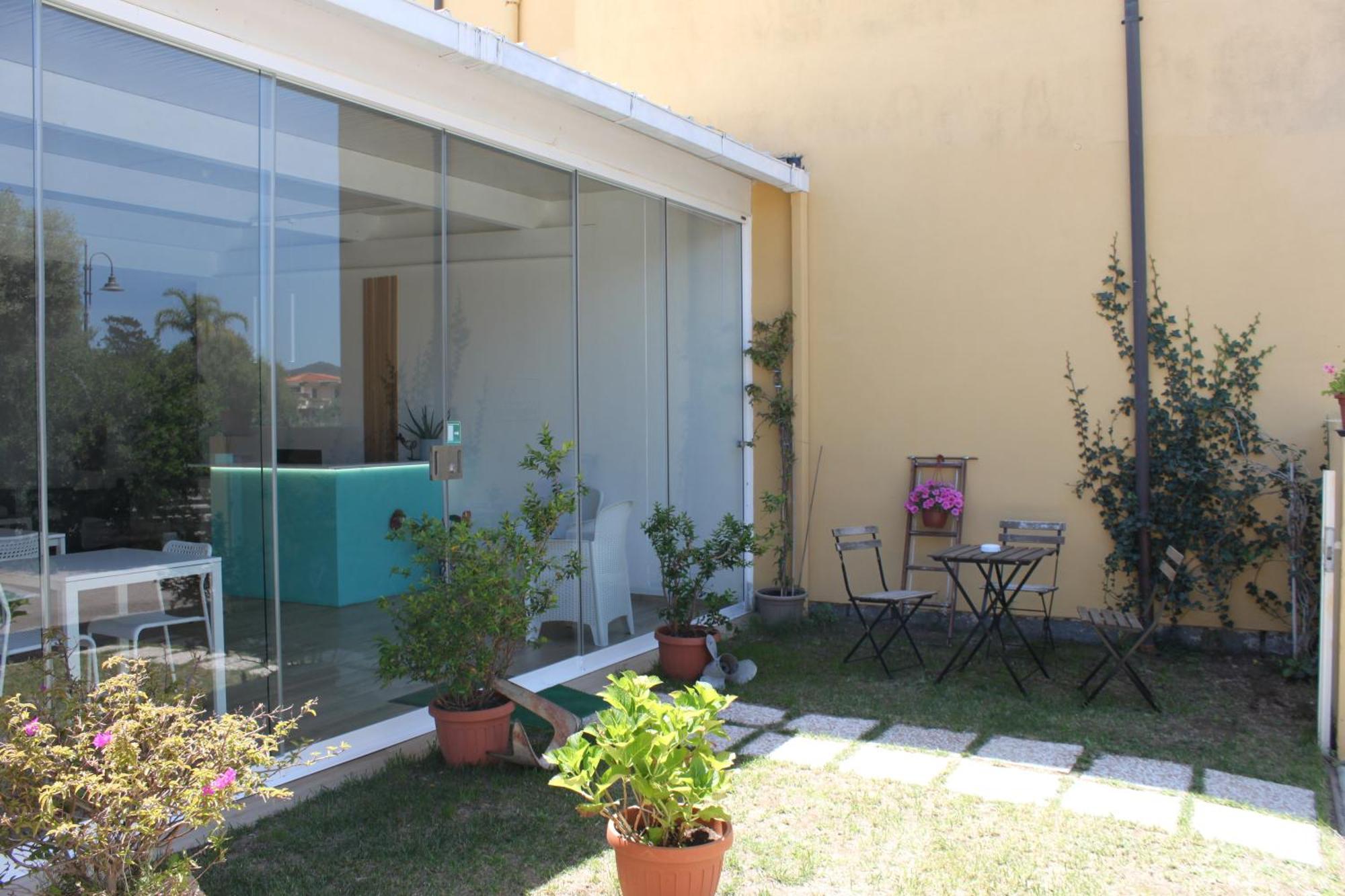 La Smeralda - Boutique Rooms And Breakfast 阿兰奇湾城 外观 照片