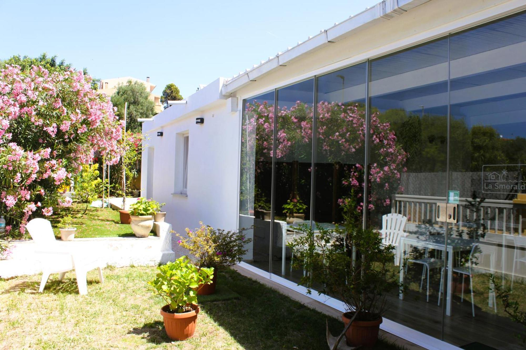 La Smeralda - Boutique Rooms And Breakfast 阿兰奇湾城 外观 照片
