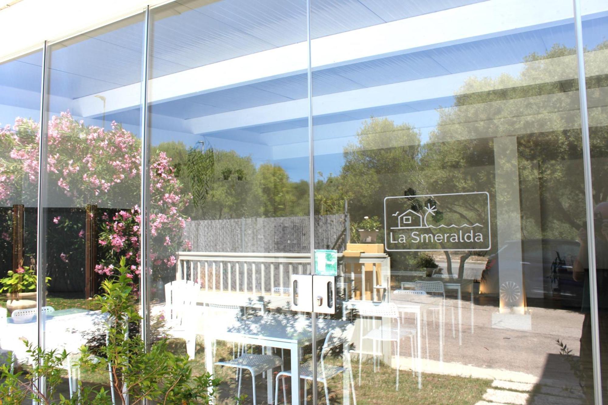 La Smeralda - Boutique Rooms And Breakfast 阿兰奇湾城 外观 照片