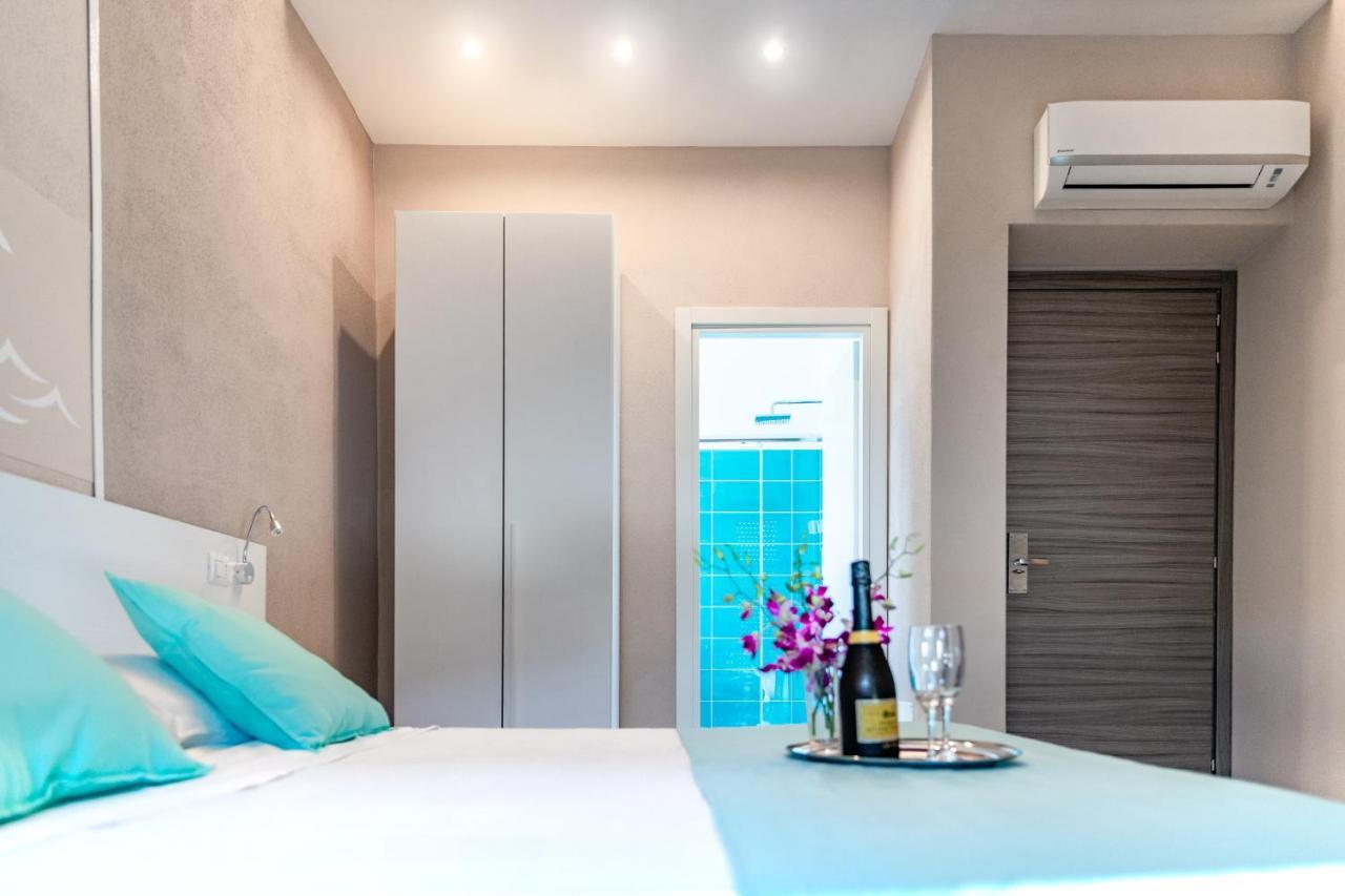 La Smeralda - Boutique Rooms And Breakfast 阿兰奇湾城 外观 照片